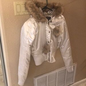 Roca Wear Womans puff jacket